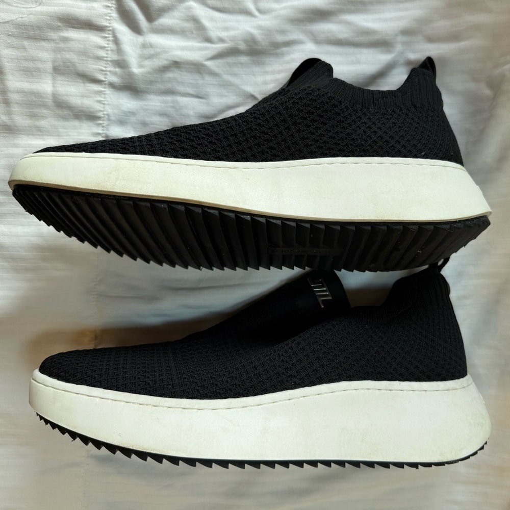 Steve Madden knit sneakers 9.5M